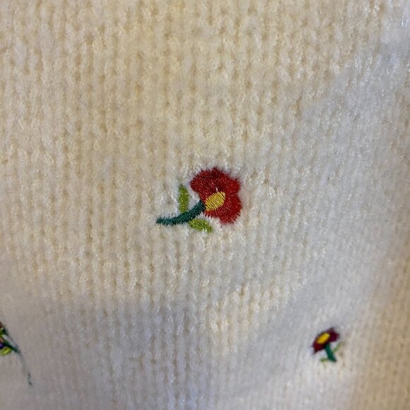 NWT English Factory Knit Embroidered Tank Top - Picture 6 of 8